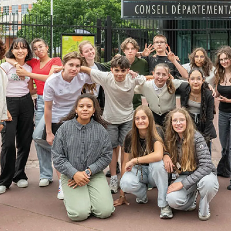 Les élèves de Louisa Paulin partie prenantes de DISPO et leurs enseignantes