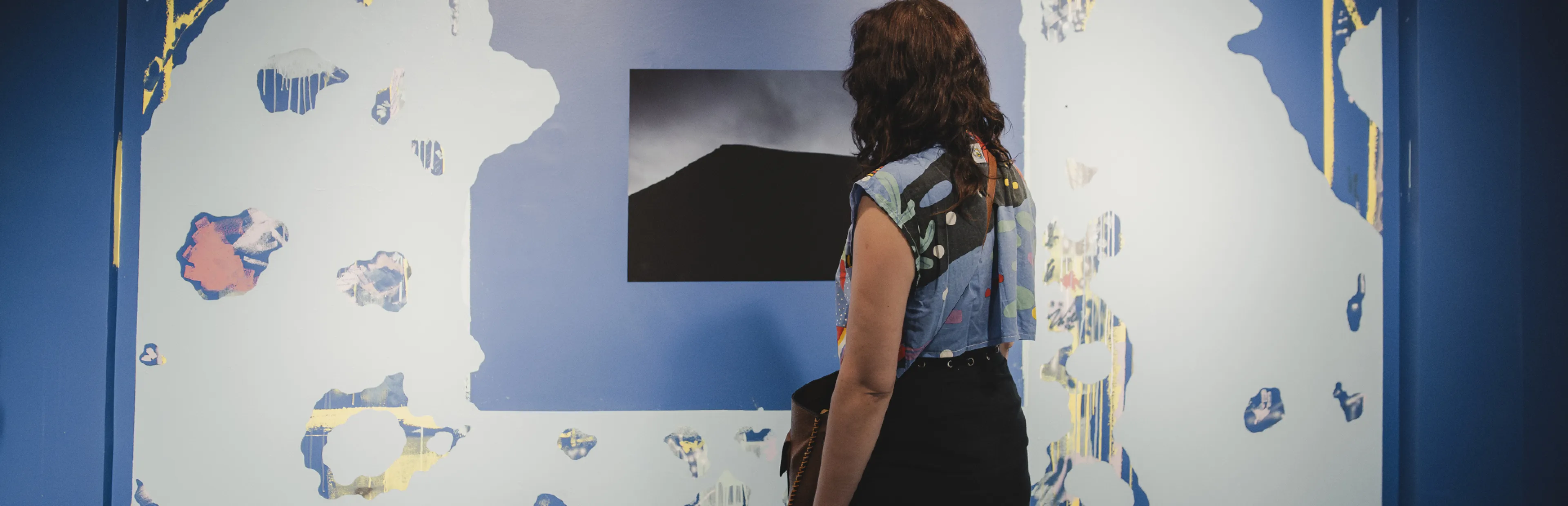 Vernissage de l'exposition "L'île heureuse, ici tout devient réel" à La galerie 3.1